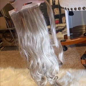 Blonde Clip-In Hair Extensions - Natural Wavy